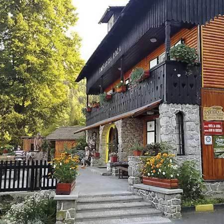Smucarska Koca Kotlje Exterior foto